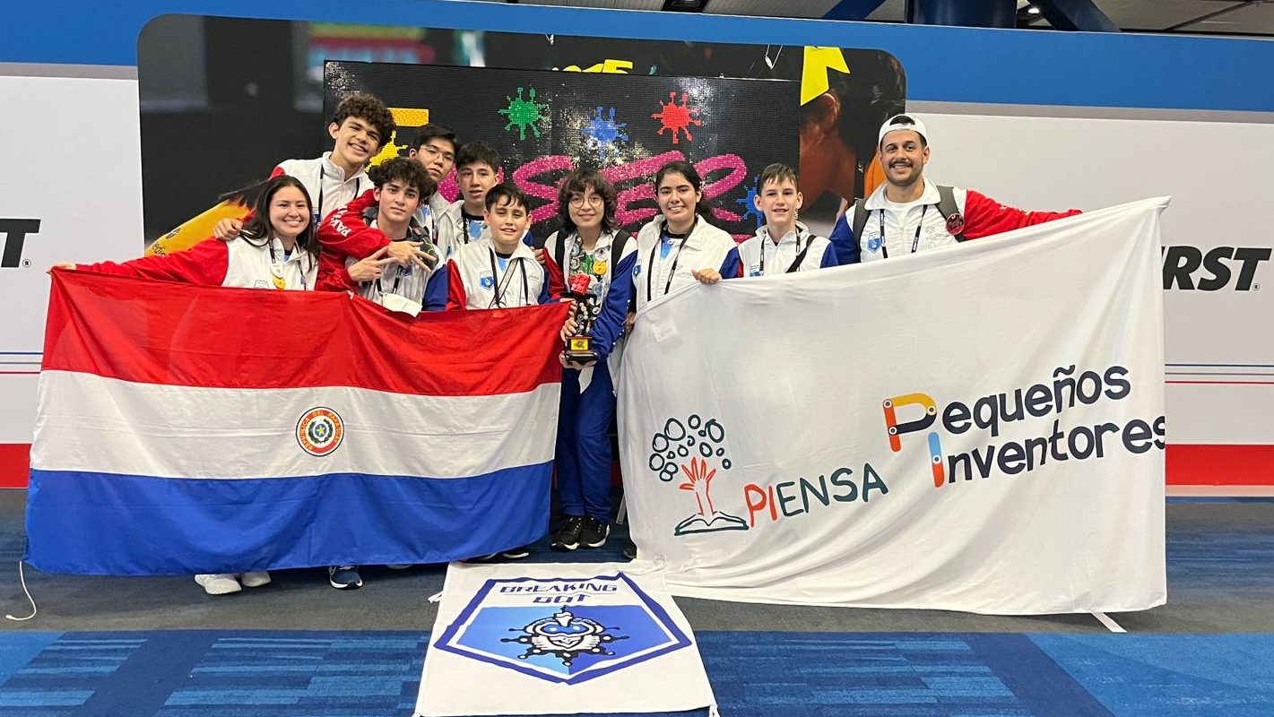 PARAGUAY PRESENTE EN EL PODIO DE COMPETENCIA MUNDIAL DE ROBÓTICA