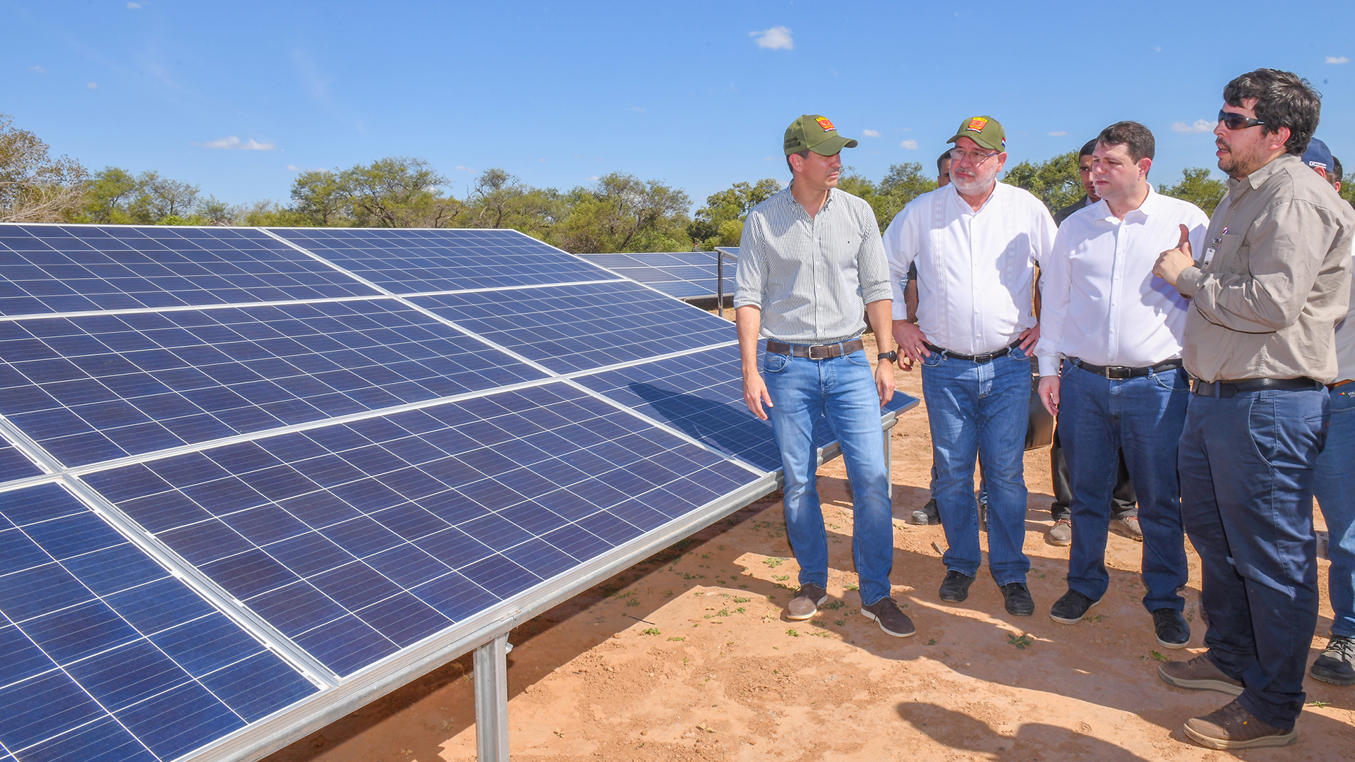 CHACO: AUTORIDADES VERIFICAN ACTUALIZACIONES DEL SISTEMA DE GENERACIÓN ELÉCTRICA EN LAGERENZA