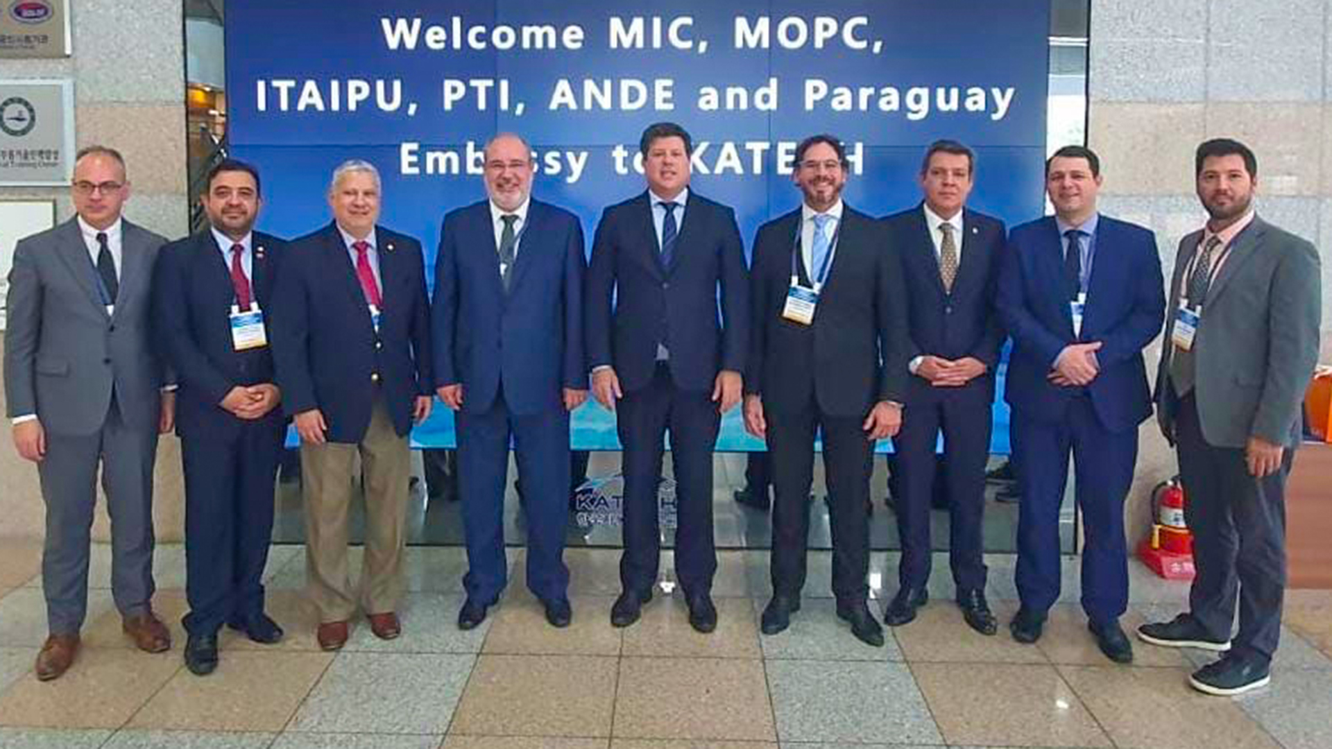 Autoridades de ITAIPU y PTI Paraguay visitan centros de electromovilidad en Corea del Sur